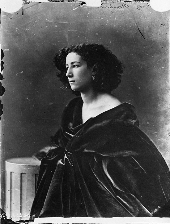 Sarah_Bernhardt_1864_Nadar